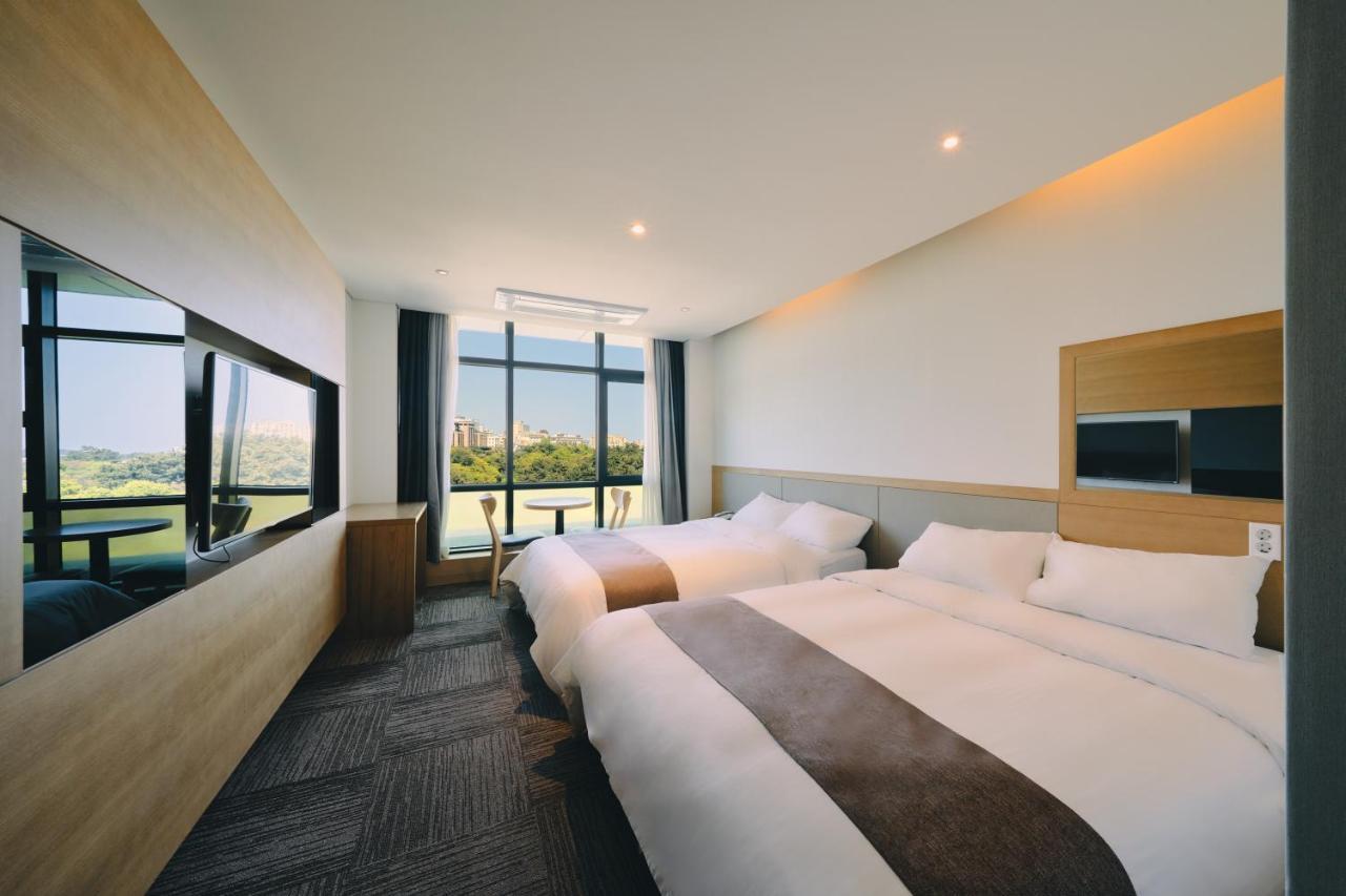 Jeju Poong Gyung Hotel Seogwipo Exterior foto