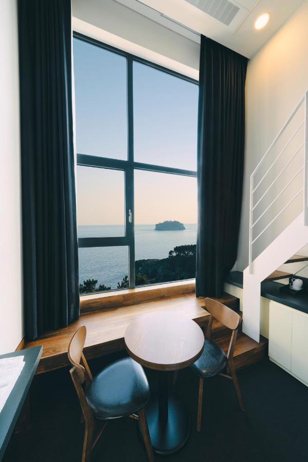 Jeju Poong Gyung Hotel Seogwipo Exterior foto
